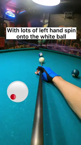 This only works if they are frozen against each other without a gap 🤙 #billiards #billiard #biljarten #aaronthepoolshark