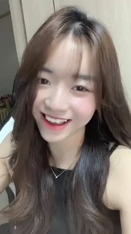 Mặc yếm cái là nhìn như đàn ông ngay 🥲=)))