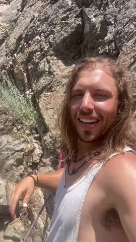 You what impresses me? #Rocks ! #climbing #rocks #crunchy #single #adventure #Outdoors #crunchy #hippie #vanlife #travel #fyp #foryoupage