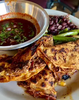 Brisket tacos de birria 🔥 #tacos #birriatacos #birriarecipe #fyp #foryou #foryourpage