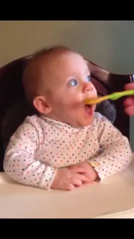 Parent pranks baby while feeding them #babiesoftiktok #babyeating #funnybaby