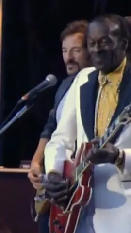 GO Johnny GO GO - #FlashbackFriday to The King of Rock N Roll and The Boss revving up the crowd #FriendshipGoals   #ChuckBerry #BruceSpringsteen
