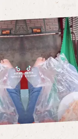 1chiếc video xiu cute từ cô công nhân 👷Dân trong nghề nhìn phát bít làm gì 😁đi làm toàn ngủ 🤣bị mấy anh chụp lén không 🤧#xuhuong