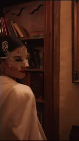 📜🤎🔒                                                  #sociedadsecreta #misterio #fiestadeantifaces #lugarclandestino