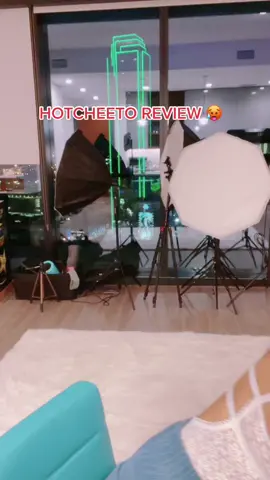 Hot Cheeto review :D not spons I just love Cheetos #food