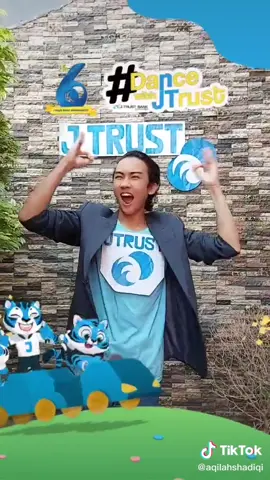 Mau seru-seruan bareng mascot J Trust Bank? Yuk, ikut #DancewithJTrust dan kenalan sama 3 maskot lucu ini sekaligus menangkan hadiah total Rp100 juta!