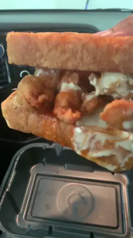 This chicken sandwich is a better than anything Rasing Canes got on their menu!! #chicken #chickensandwich #zaxbys #zaxbyschicken #rasingcanes #Foodie