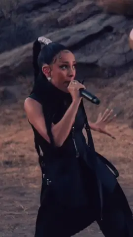 doja cat - need to know live performance #foryoupage #foryou #dojacat #doja #needtoknow #planether #fyp