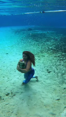 Answer to @ms.mich17 I've been called  a superhuman does that count?? 💦 #underwatertraining #rockrunningunderwater #girlsthatfreedive