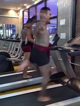 ơ ơ gymer đây à  #minhtan80 #xuhuong #Fyp #foryou #trending #caiket #vuinhon #vuive #vuivui #haihuocvuinhon #gym #gymer #KhoanhKhacDatGia #onha