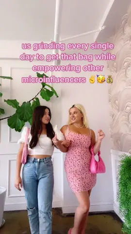 influencers be like 🤪*doesn’t want a 9-5* *ends up working 24/7 instead*🤪 @camila.vilas #microinfluencertips #microinfluencertiktok