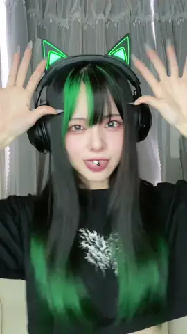 この舌ピ可愛いけど赤ちゃんみたいな滑舌になる#舌ピアス #なにやってもうまくいかない #meiyo 振付@naenano 様