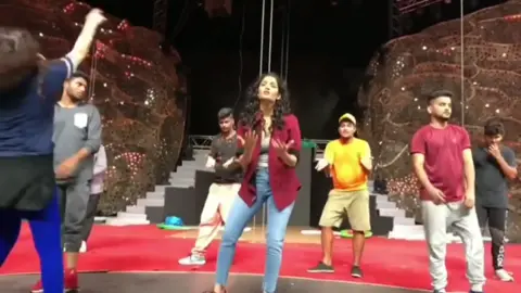 kuthu dance 😍#ritikasingh #foryou #foryoupage #fypシ #song #tamilsongs #tamilponnu #Tamil #trending #kuthumusic #kuthudance