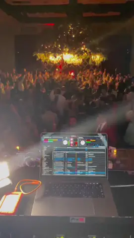Every single body on the dancefloor. #djvandan #m4uevents #dj #reception #party #indian #wedding #djviraltiktok #fyp #dancefloordance #party