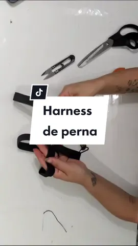 Harness de perna com jacaré de suspensório 🖤 #DIY #tutorial #harnessclothing #harness #fy #vaiprofycaramba #foryoupage