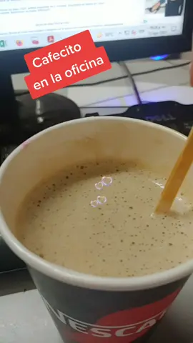 Un rico cafecito en la oficina!! #fypシ #nescafe #oficina