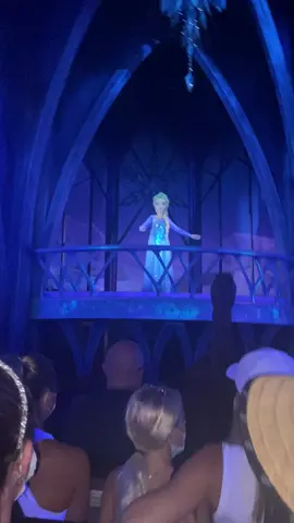 y’all better tip the dolls at ur next drag show #drag #elsa TIP ELSA