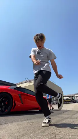 studio tour got a whole performance for free… 😤 dc @immaculatemel @angelcruzz35