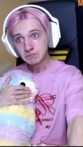 Один глаз га нас другой на кавказ😂💦