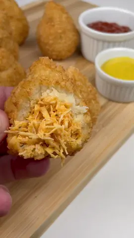 COXINHA COM MASSA DE PÃO DE FORMA #receita #receitas #tiktokreceita #coxinha #coxinhadepaodeforma