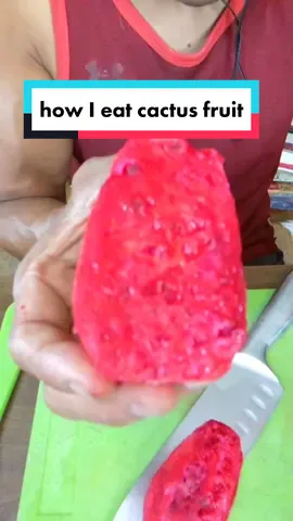 Reply to @txgurl17 how I eat a prickly pear # pricklypear #tuna #cactusfruit