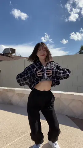 let me be your woman 😮‍💨 dc: @tracy.oj #woman #dojacat #dance #fypシ #trend