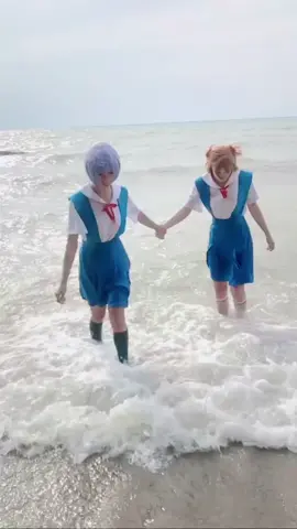 we all turn into fanta water @emrenei #neongenesisevangelion #evangelion #asukalangley #asukacosplay #foryou #reiayanami #reicosplay #anime #nge