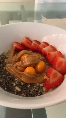 Avena a la vena 🥣🤍                                     #viral #avena #Fitness #breakfast #oatmeal #foryoupage #parati #xyzbca