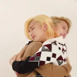 we all need hugs like hyunlix’s 🫂 #hyunjin #felix #현진 #필릭스 #hwanghyunjin #leefelix #hyunlix #skz #straykids #스트레이키즈