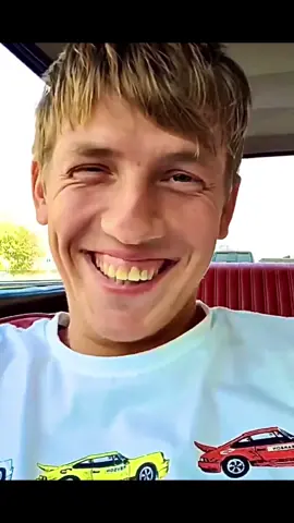 Одни подумают-карма,другие знают,что это самоирония😉 #чтобылодальше#нурлансабуров #алексейщербаков#щербаков#чбд #тамби#стендап#сабуров#standup#элджей