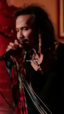 ADA YANG HILANG - Ipang