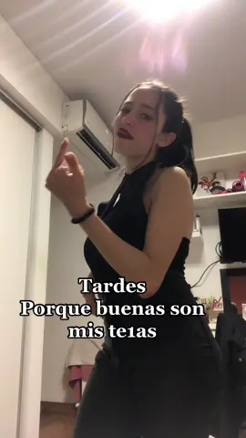 Jiji  ig: milagros_seghi // Twitch: milagrosseghi