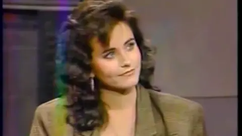 she's so pretty #courtneycox #actor #celebrity #friends #series #1990s #foryoupge #foryou #viral #fypシ #aesthetic #america #usa