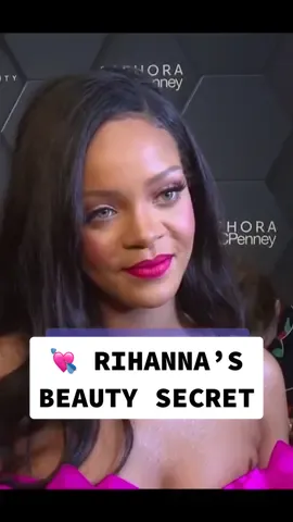 🗣 What's @rihanna’s #1 beauty secret? @fentyskin. Period we out. ✌🏾#fentybeauty #rihanna #makeuptips #beautytips