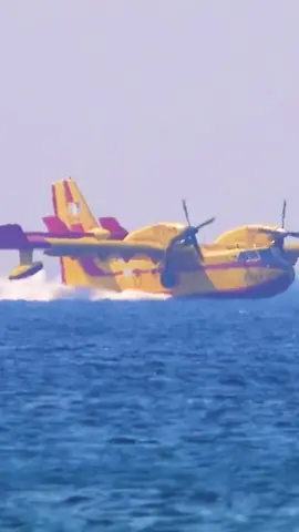 Canadair CL-415 Super Scooper Rhudes-Rhudes | Reg:2053