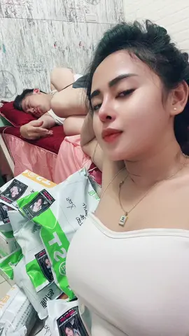 Badan semakin menjadi lontong🥴