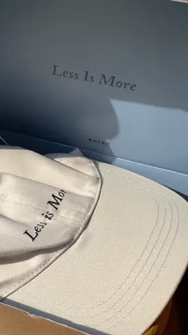 #ad MERIT’s new Shade Slick shades just launched!! @merit obsessed w the minamilest beauty ❤️‍🔥 #meritbeauty #FiveMinuteMorning #gifted #ad