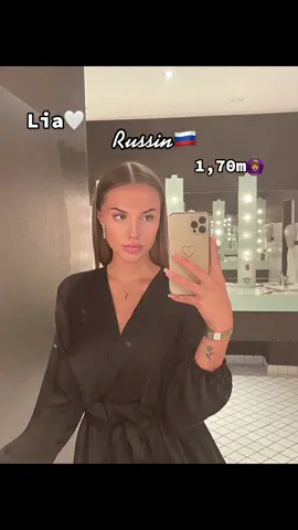 Instagram: Lia.roul🤍👼🏽 #girlssupportgirls
