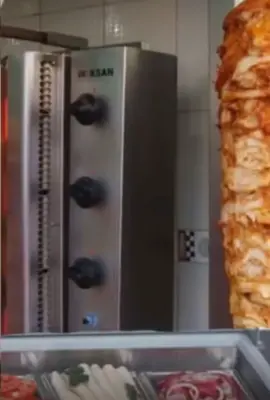 Kebab někdo? #fy #fyp #foryou #foryoupage #protebe #protebepage #ottoferocity #ferocity #kebab #churaq #churaqclique #kv #karlovyvary #cze #czech #cz