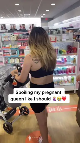 Spoiled my baby today ❤️🤰🏼 @maryroseliven #livenfamily #couple #couples #maryroseliven #pregnant #makeup #ultabeauty @ultabeauty