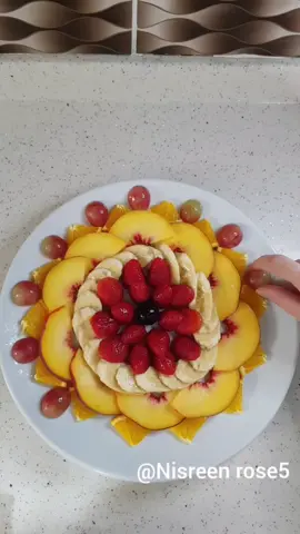 الرد على @jouri_barbie #تزيين_فواكه🍎🍊🍌🍓 #frui #فواكه #خضار_فواكه #تزيين #لايك❤️ #دعمكم💔؟ #nisreen_rose5