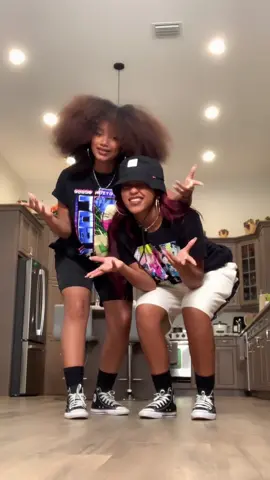 Big mood 🤧❤️‍🔥‼️ w/ @katttrod (dc: @Ariii‼️🦋 )