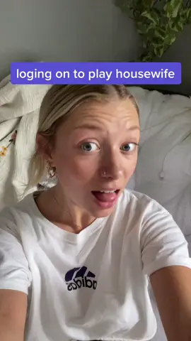 we 💗 stress cleaning #fyp #ChewyChattyPets #MicroRaveWithRoni #college