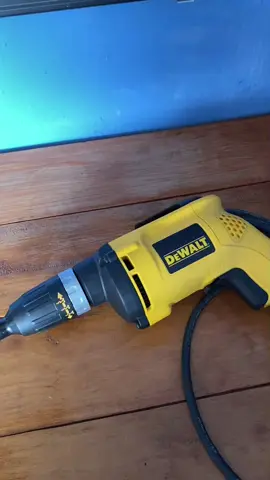 Atornillador DW255 para muros de tablaroca. Herramientas usadas con garantia de operacion. #herramientas #taladro #atornillador #dewalt #tools