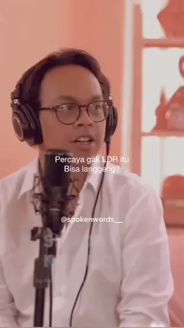 Mana nih tim LDR?🥺. Cr: Doa Ibu Selamanya #fyp #foryoupage #motivation #sadlove #spokenwordslove #xyzbca #marlo #podcast