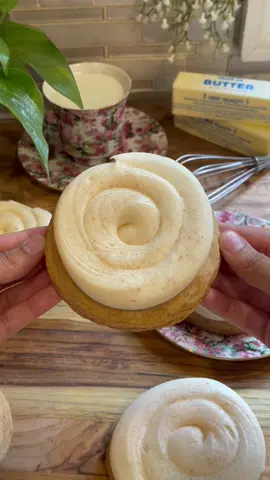 Crumbl Snickerdoodle Cupcake Cookies.. but 10x better 🎞😮‍💨 full written recipe is on Instagram:,)