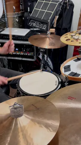 Mega into this stack/tambourine combo atm #drummer #drumming #drumsolo #drummersoftiktok #musicians #drumtok