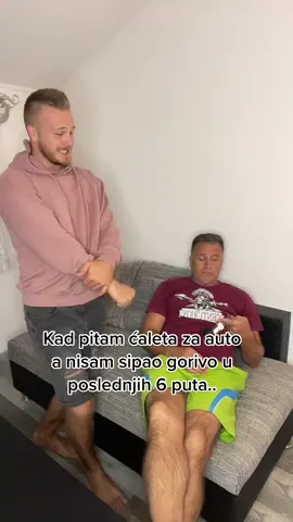 Sala je ovo uvek mu ostavim pun rezervoar e😅 Kako se zove vas tata? 🤪 4@ ce biti tvoj taksista 👊🥳