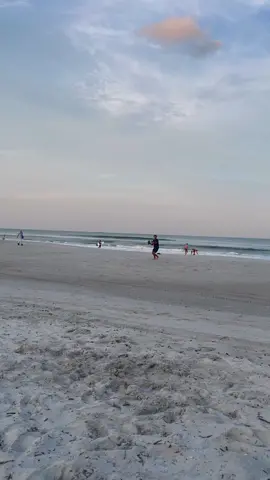 Therapy session at the beach 🏖 #beach #football #chill