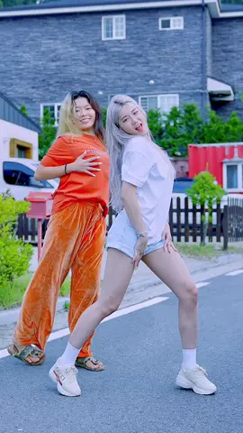 with_@mmarymmarymmary 💛 [dc:@clyderay24]